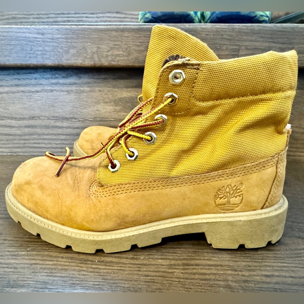 New Timberland Juniors Boots / Roll Top / Leather sz US 3.5 / EU 35.5